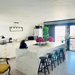 Hébergement de vacances Exclusive Loft In Center With Pool And Private Terrace - Magnolia
