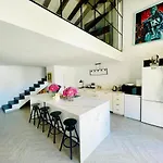 Hébergement de vacances Exclusive Loft In Center With Pool And Private Terrace - Magnolia