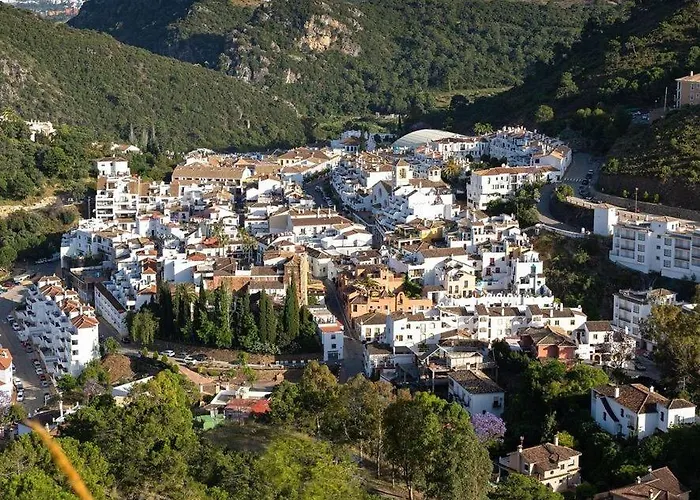Exclusive Loft In Center Benahavis With Pool 別荘 *