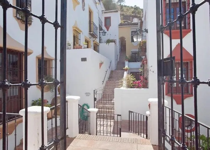 Exclusive Loft In Center Benahavis With Pool 別荘 *